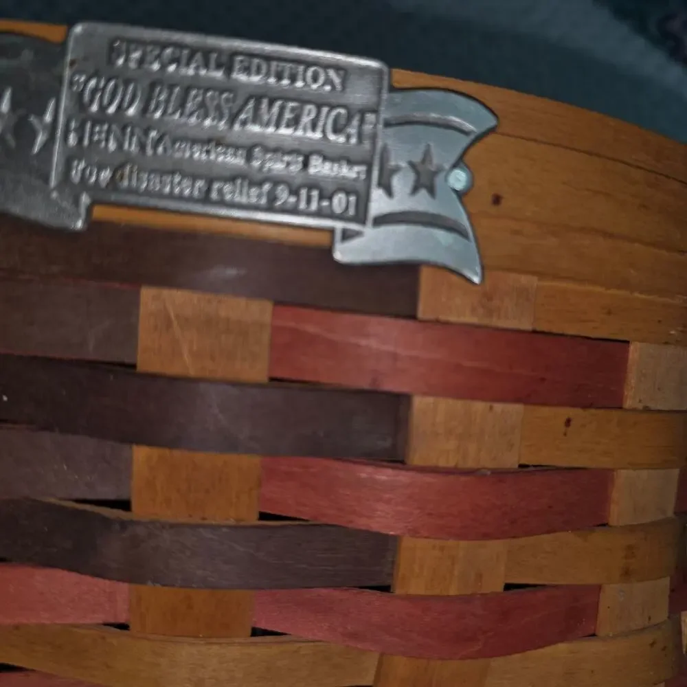 9-11-01 MEMORIAL HENN GOD BLESS AMERICA SPECIAL BASKET